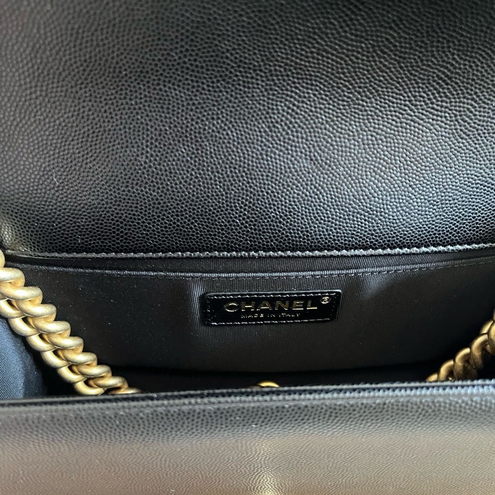 Chanel Medium Boy Bag Black Caviar Leather Gold Hardware - Picture 8 of 15